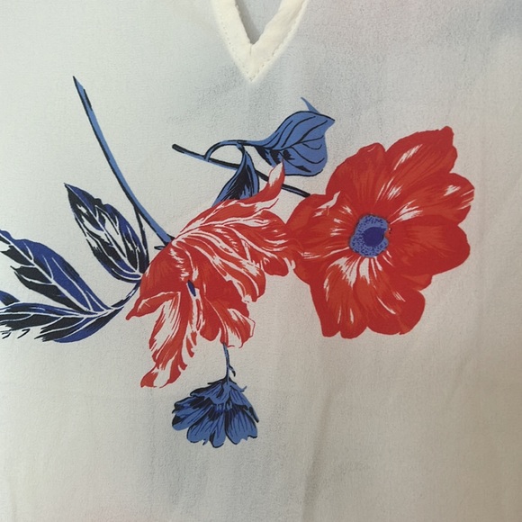 NWOT Maurices Women's Cream Tank with Orange and‎ Blue Floral Lace Sleeves Small - Picture 2 of 4